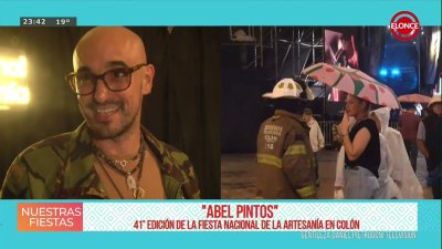 Abel Pintos en la previa de su presentaci&oacute;n en la Fiesta Nacional de la Artesan&iacute;a en Col&oacute;n